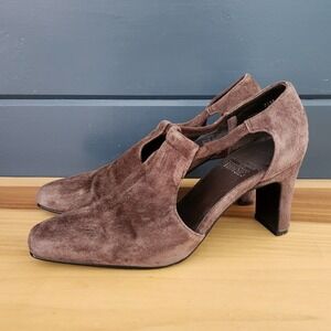 Mootsies Tootsies Brown Suede Heels